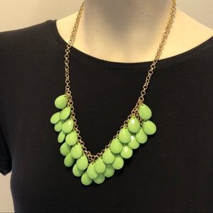 Spring green beaded necklace gold tone NWT